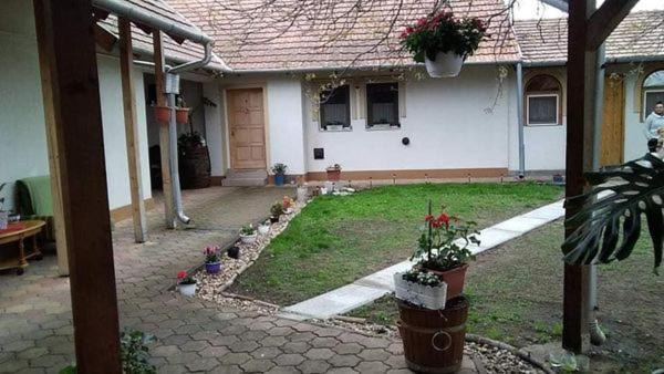 Guesthouse Kohari Egerszalók Exterior foto